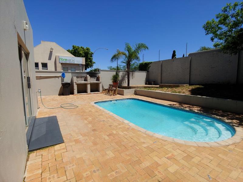 To Let 2 Bedroom Property for Rent in Tyger Valley Western Cape